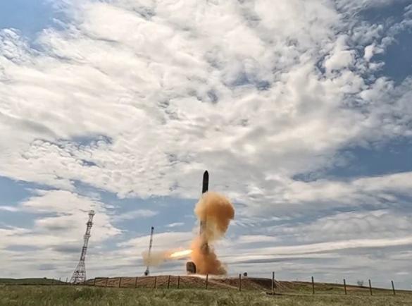 How Long russia Prepared Latest RS-28 Sarmat Launch and Why Its Deployment Drags On 
