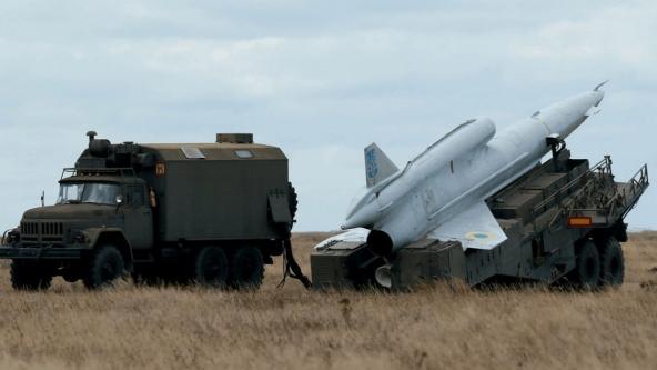 How Ukraine Used Tu-141 Strizh to Strike russian Tu-95MS, Tu-22M3 Strategic Bombers