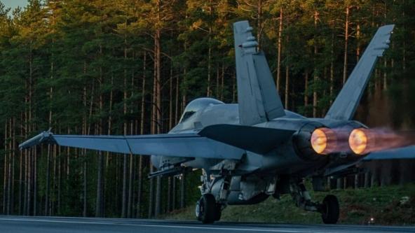 ​Can Ukraine Really Get 62 Used F/A-18 Hornet Fighters as russians Write About It