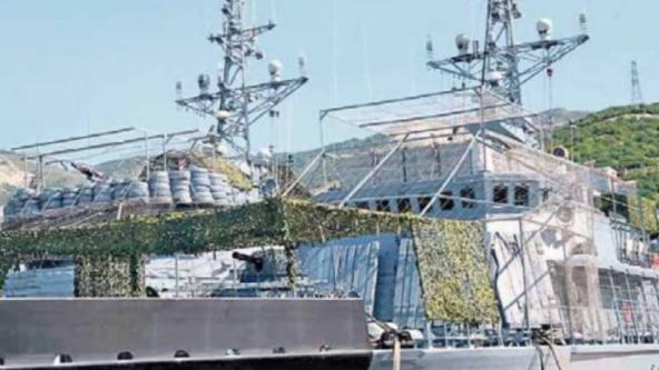 russia's Drone Defenses Are Getting Absurd: "Barbecue" Cages Now Cover Shipborne Guns