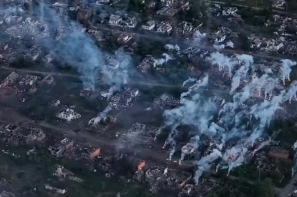 ​russia Accused of Using White Phosphorus on Kostiantynivka Residential Areas (Video)