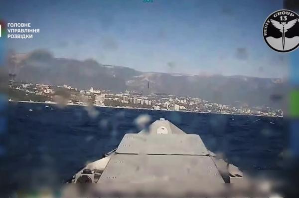 Ukrainian Intelligence Stages a "Naval Parade" Off Occupied Crimea (Video)