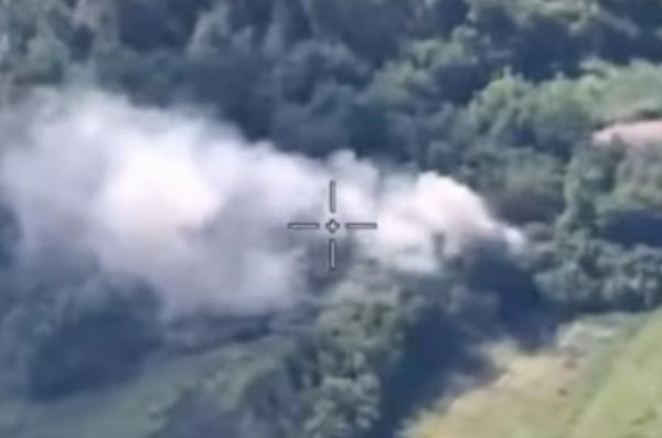 ​Ukrainian Border Guards Destroy russian D-30 Howitzer on the North Slobozhanske Front (Video)