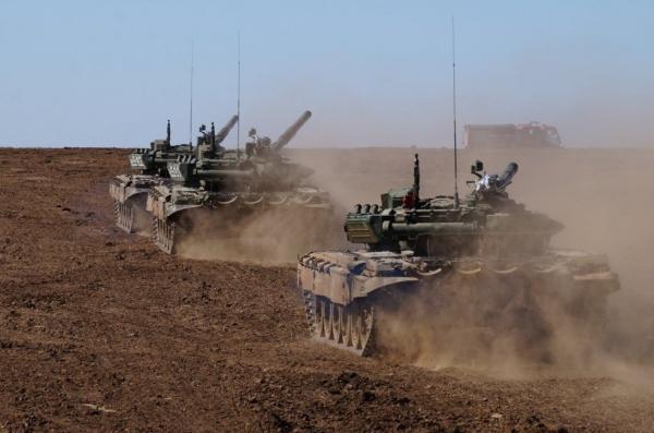 russians Want to Protect T-72s, T-80s and Other Tanks From UAVs With Vzlet-M, Fakel Grenades — Will It Work?