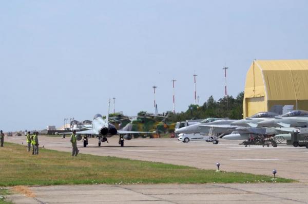 Where U.S. May Deploy Aircraft Near Ukraine to Support Operations Against Iran, and Whether Fighters Are Involved