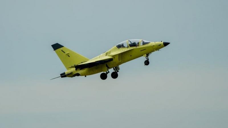 ​russian Yak-130M Completes Its First Flight, Seen as Potential Su-25 Replacement and Drone Hunter